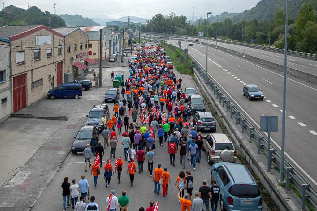 Marcha a pie desde la Factoria de Vesuvius al ayto de Langreo. Asturias 2019