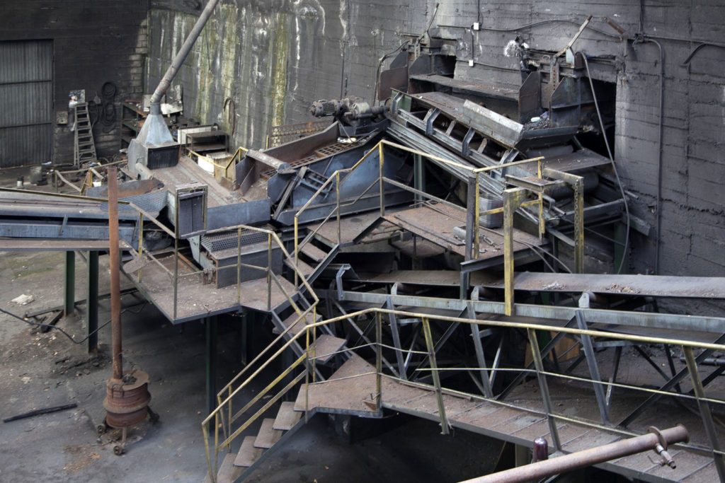 Instalaciones cerradas del Lavadero Salgueiro. Grupo Salgeiro, de UMINSA. Torre del Bierzo. León 2019