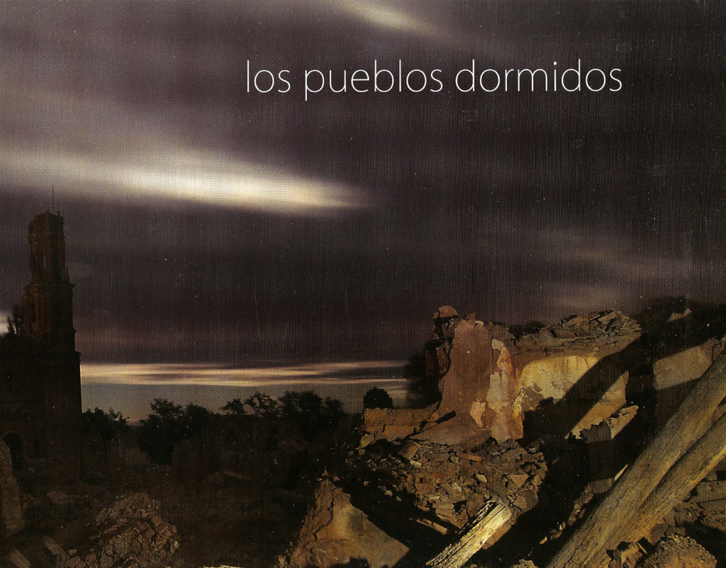 Portada del libro Los pueblos dormidos, de varios autores. Zaragoza. 2010