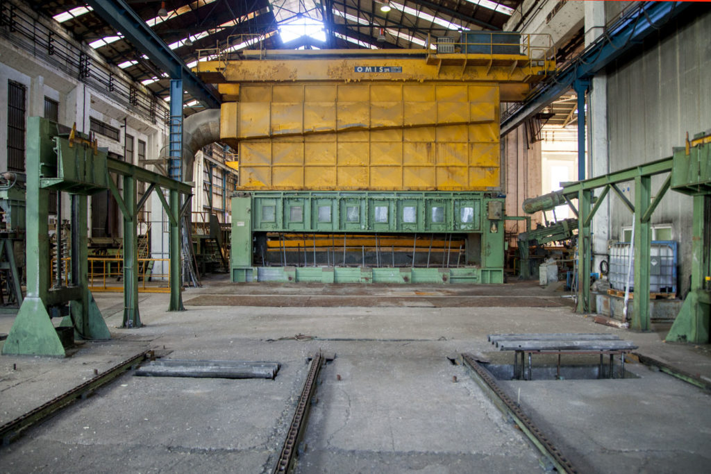 Instalaciones cerradas de Fabrica de Mieres Tubos. Grupo Condesa. Mieres. Asturias 2018
