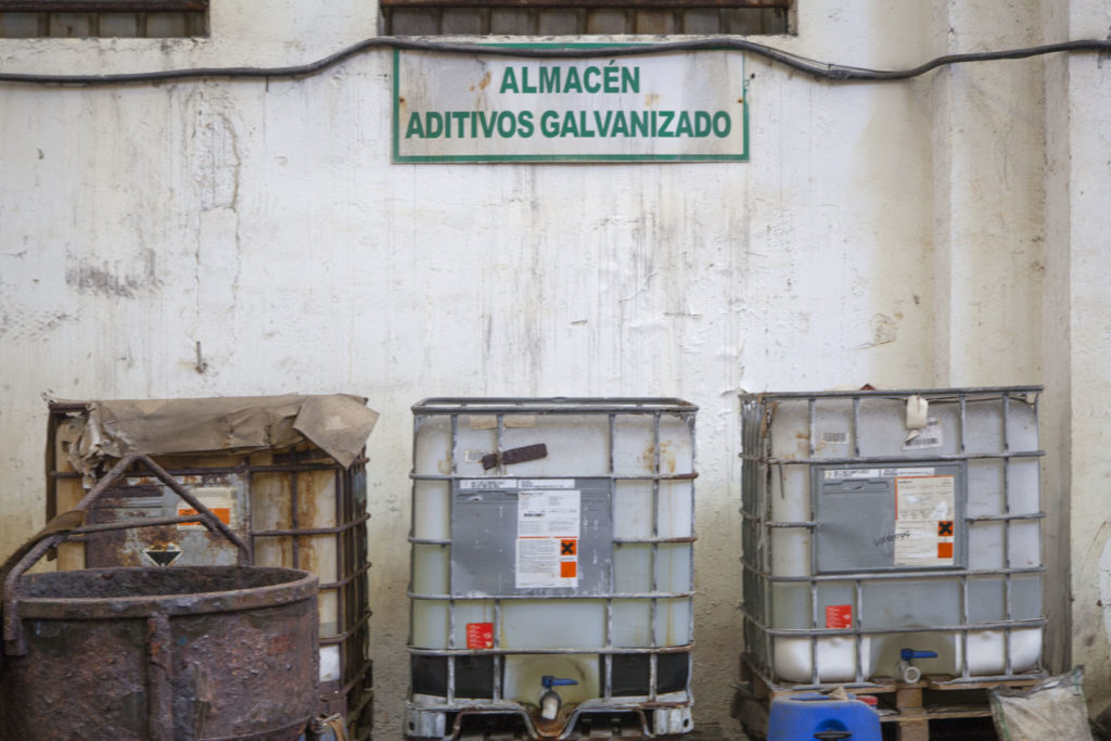 Instalaciones cerradas de Fabrica de Mieres Tubos. Grupo Condesa. Mieres. Asturias 2018