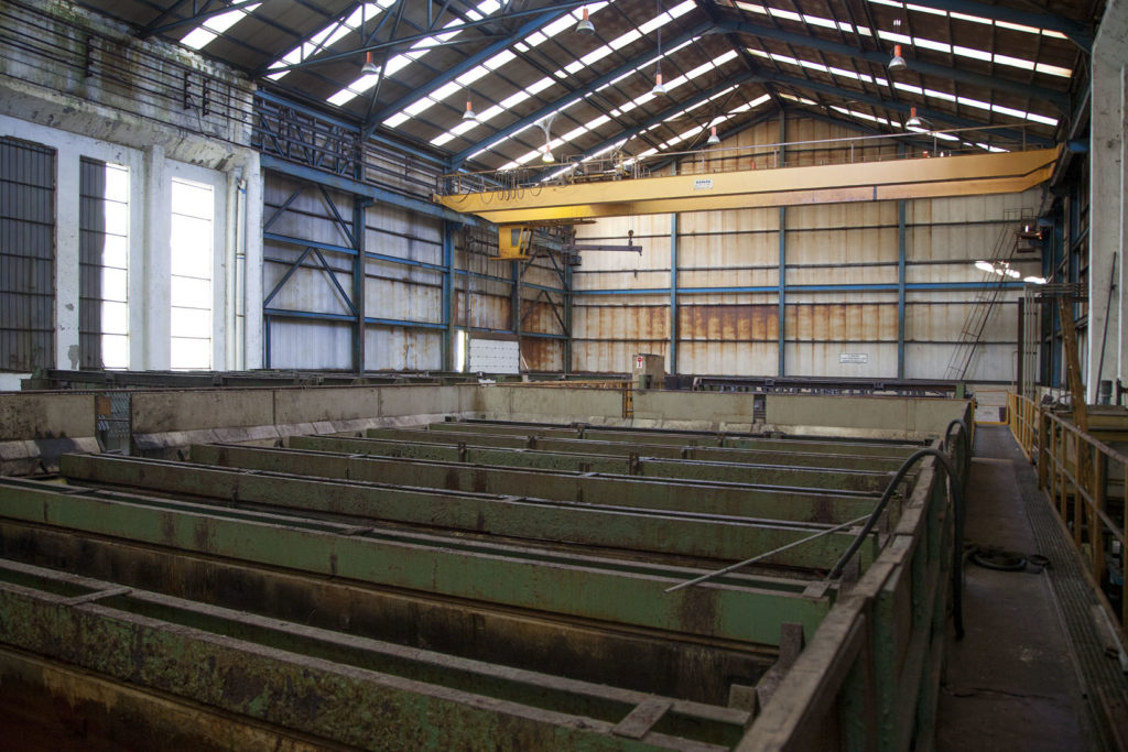 Instalaciones cerradas de Fabrica de Mieres Tubos. Grupo Condesa. Mieres. Asturias 2018