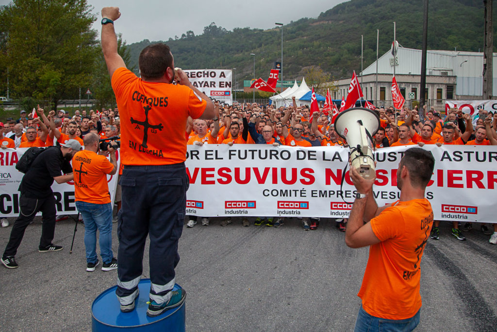 Marcha a pie desde la Factoria de Vesuvius al ayto de Langreo. Asturias 2019