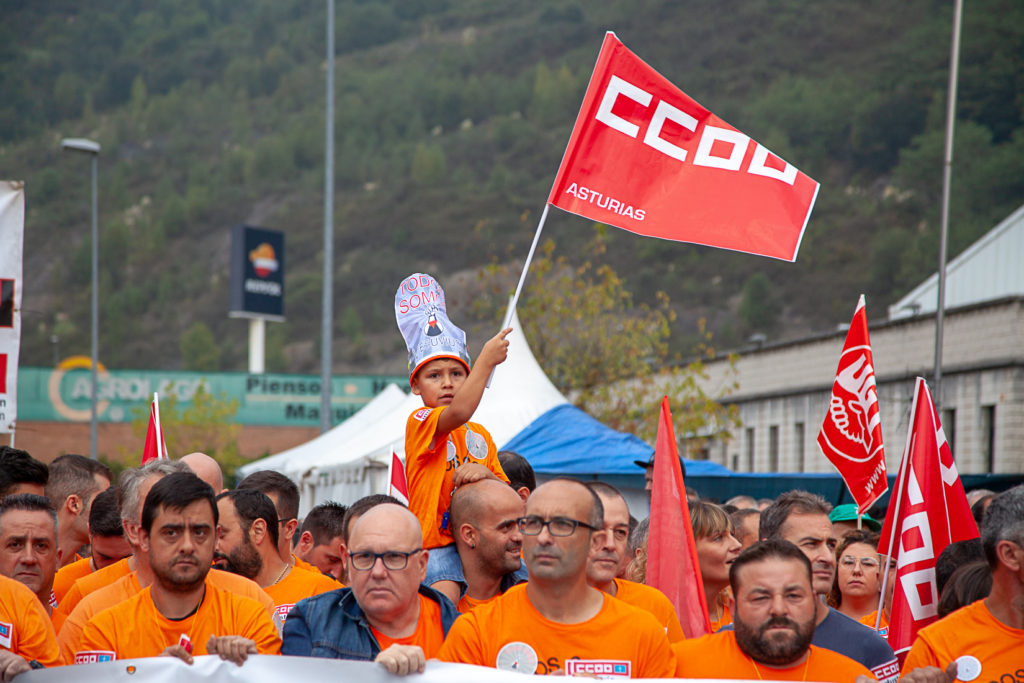 Marcha a pie desde la Factoria de Vesuvius al ayto de Langreo. Asturias 2019