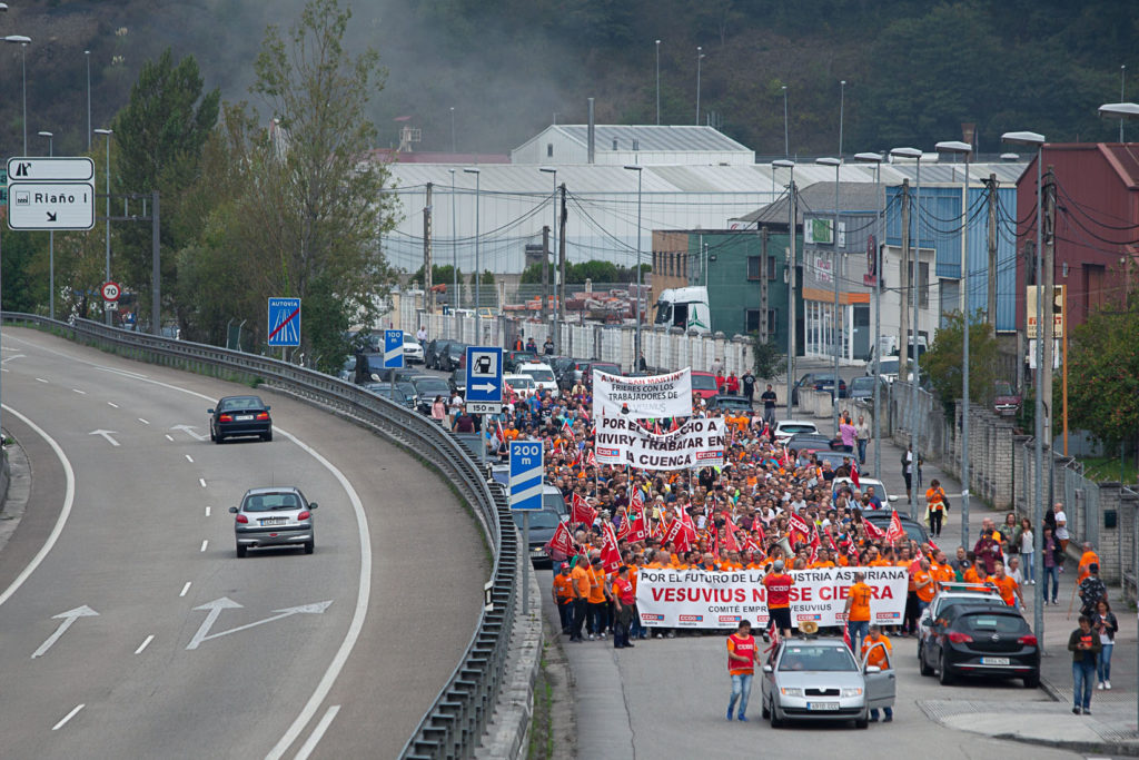 Marcha a pie desde la Factoria de Vesuvius al ayto de Langreo. Asturias 2019