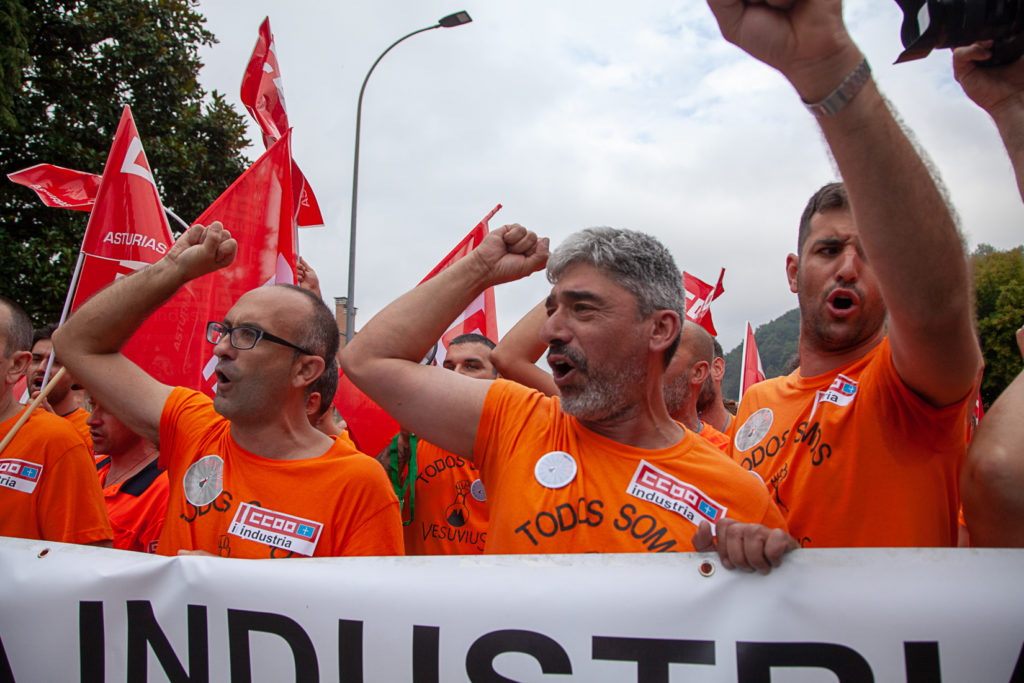 Marcha a pie desde la Factoria de Vesuvius al ayto de Langreo. Asturias 2019