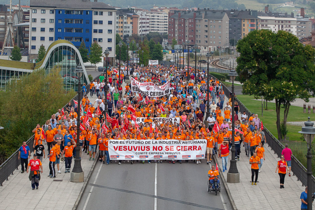Marcha a pie desde la Factoria de Vesuvius al ayto de Langreo. Asturias 2019