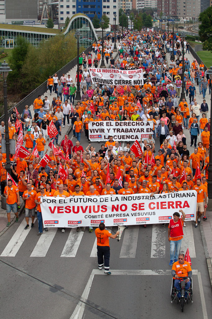Marcha a pie desde la Factoria de Vesuvius al ayto de Langreo. Asturias 2019