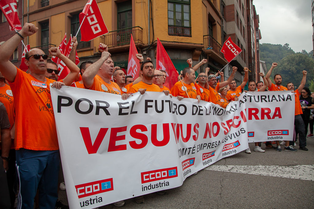 Marcha a pie desde la Factoria de Vesuvius al ayto de Langreo. Asturias 2019