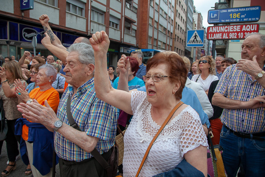 Marcha a pie desde la Factoria de Vesuvius al ayto de Langreo. Asturias 2019