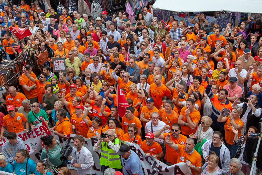 Marcha a pie desde la Factoria de Vesuvius al ayto de Langreo. Asturias 2019