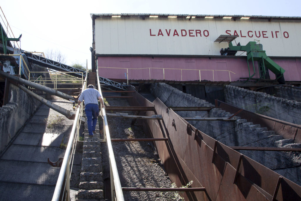 Instalaciones cerradas del Lavadero Salgueiro. Grupo Salgeiro, de UMINSA. Torre del Bierzo. León 2019