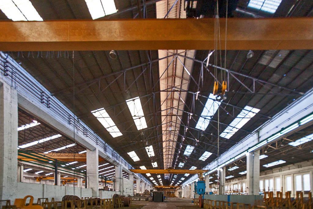 Instalaciones cerradas de Fabrica de Mieres Tubos. Grupo Condesa. Mieres. Asturias 2018