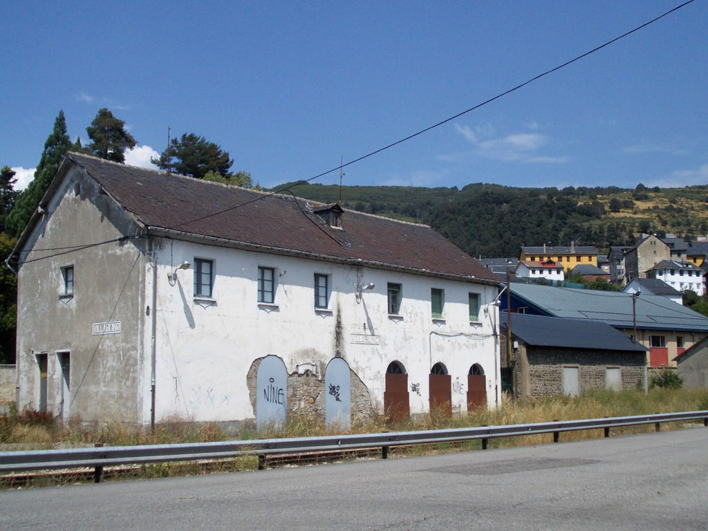 Antigua estacion de el ferrocarril de la MSP. Ponferrada – Villablino. Villablino. León 2017