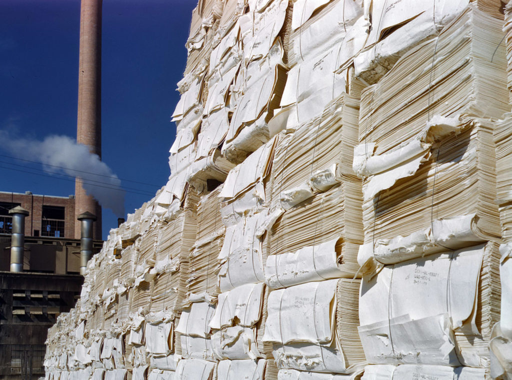 Fábrica de papel Southland. Pasta para hacer papel de periódico. Lufkin, Texas. EEUU. 1943