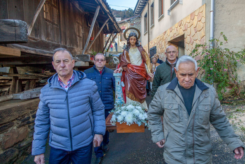 Procesión de Santa Bárbara. Cocañin. San Martín del Rey del Aurelio. Asturias 2017