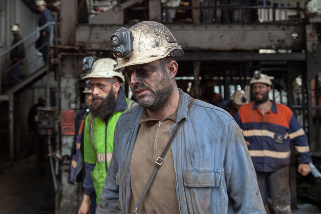 Salida de un relevo de trabajadores en el Pozo Nicolasa. Mieres. Asturias 2020