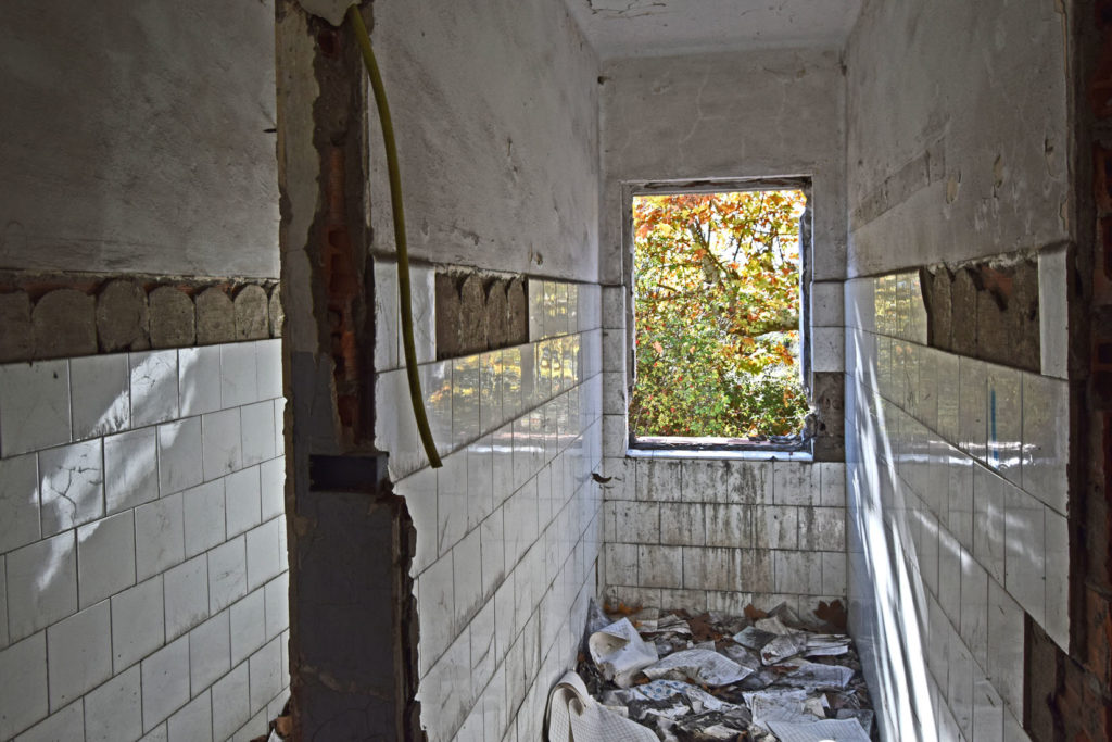 Instalaciones abandonadas de la Mina de Negrín. Fabero. León 2018