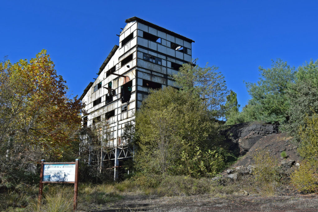 Lavadero de las instalaciones abandonadas de la Mina de Negrín. Fabero. León 2018
