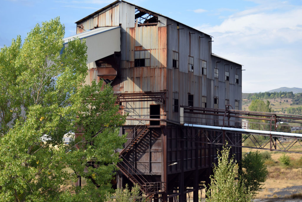 Lavadero de las instalaciones cerradas del Pozo Julia. Fabero. León 2018