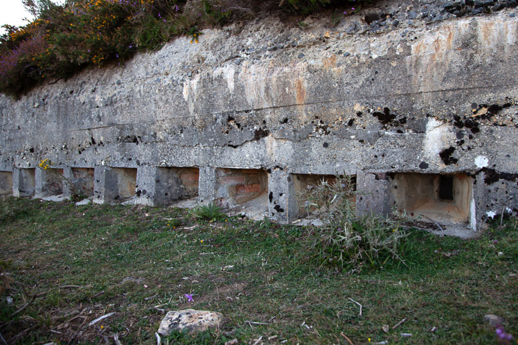 Fortificaciones de la guerra civil en el Puerto de Tarna. León 2019