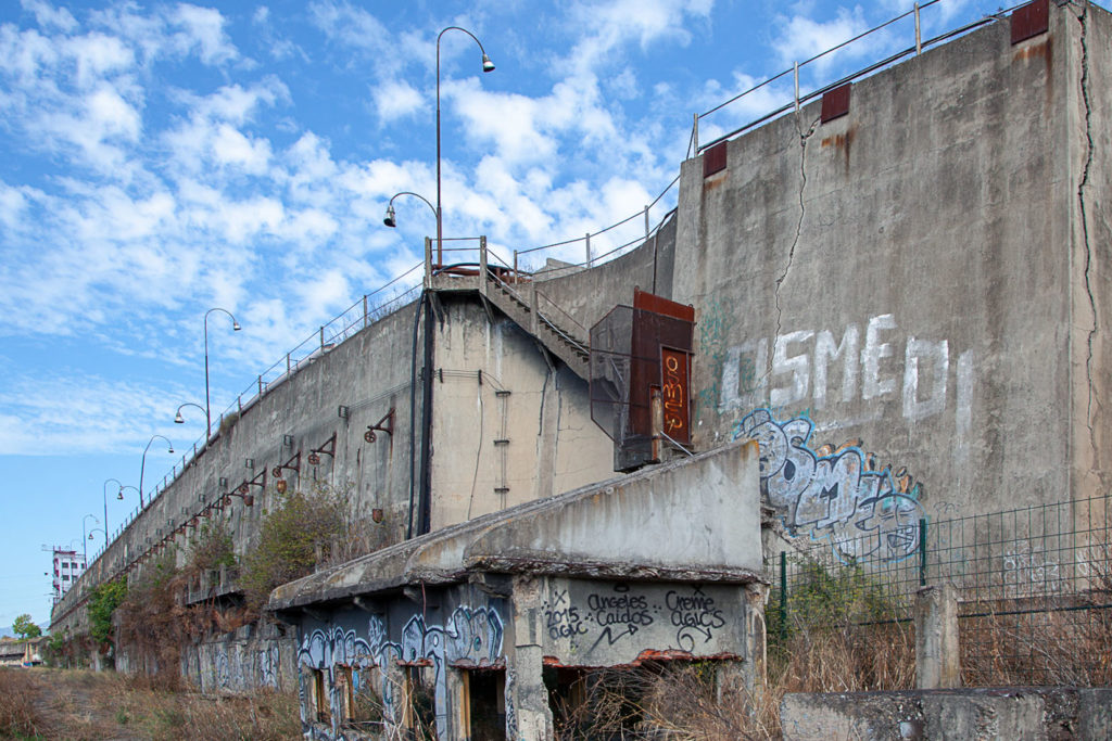 Antiguos cargaderos de carbon de la MSP. Barrio de La Placa. Ponferrada. León 2019
