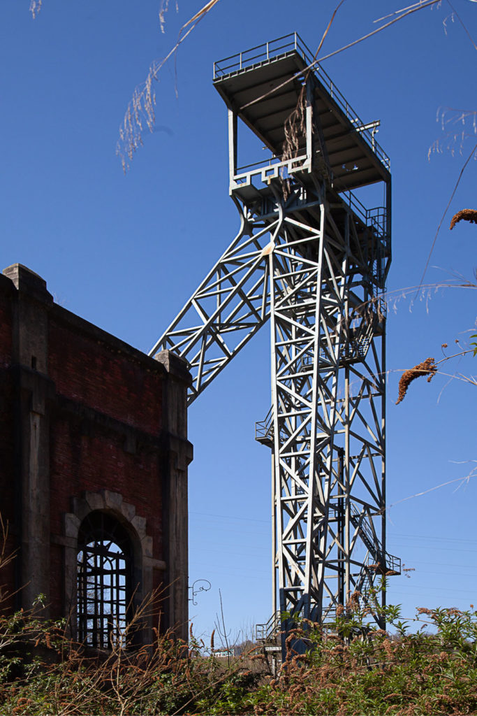 Instalaciones abandonadas de el Pozo El Terrerón. Mosquitera II. Tuilla. Langreo. Asturias 2019