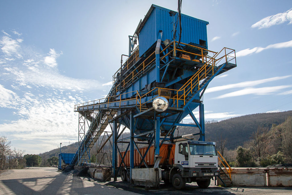 Instalaciones cerradas del lavadero de carbón Alinos. UMINSA. Toreno. León 2020