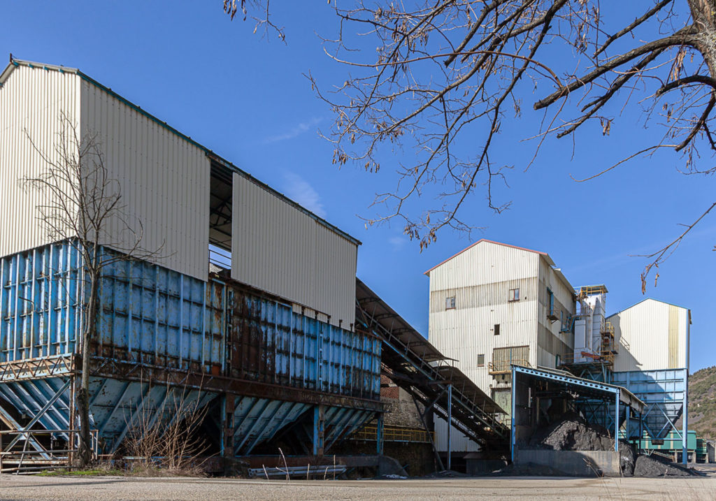 Instalaciones cerradas del lavadero de carbón Alinos. UMINSA. Toreno. León 2020