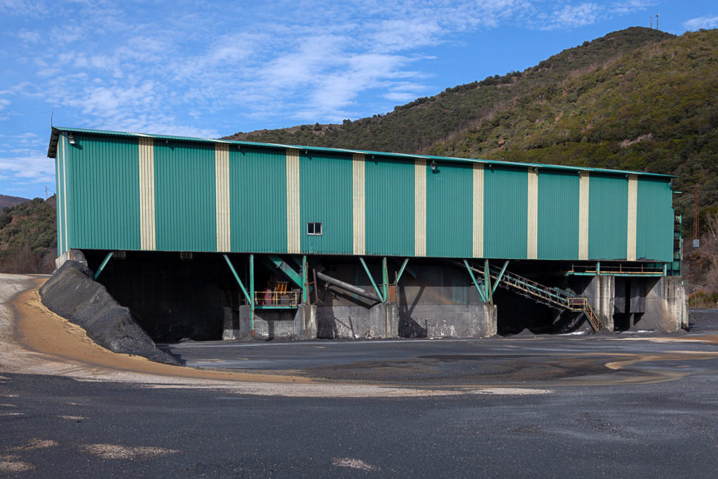 Instalaciones cerradas del lavadero de carbón Alinos. UMINSA. Toreno. León 2020
