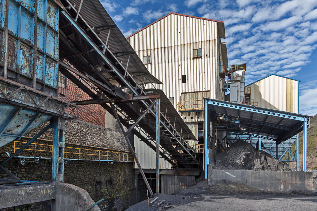 Instalaciones cerradas del lavadero de carbón Alinos. UMINSA. Toreno. León 2020