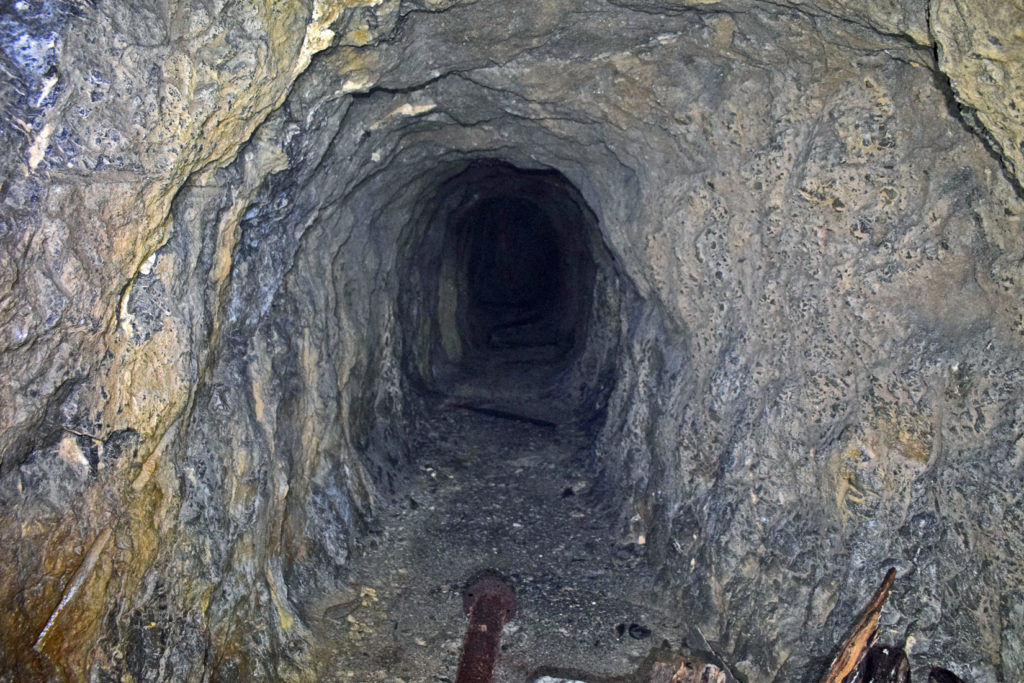 Galerías de la antigua mina de Mercurio de Brañalamosa. Lena. Asturias 2020