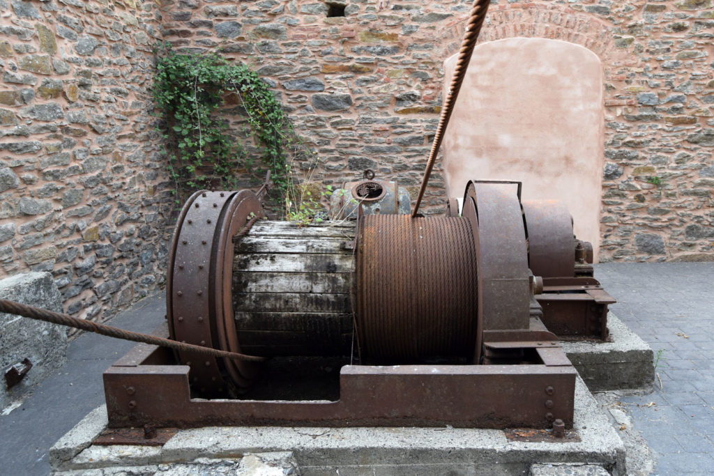 Máquina de extracción de las instalaciones cerradas del Pozo Viejo de Fabero. León 2018
