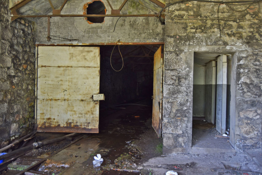 Instalaciones abandonadas de el Transversal general de la MSP. Villablino. León 2018