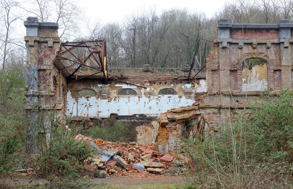 Instalaciones abandonadas del Pozo Mosquitera II. Tuilla. Langreo. Asturias. 2018