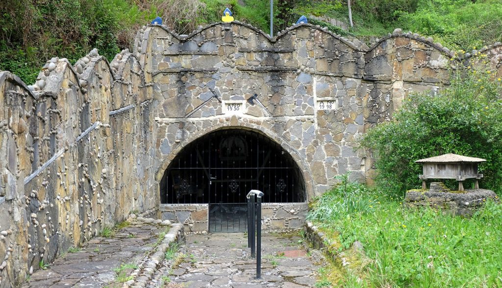 Bocamina del tercer piso de la Mina María Luisa. El Carbayal. Langreo. Asturias. 2018