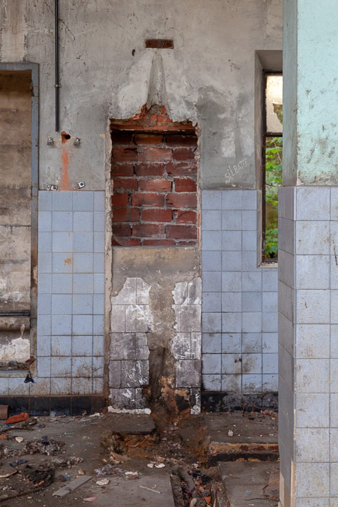 Instalaciones abandonadas del Pozo Pumarabule. Carbayín. Siero 2020.