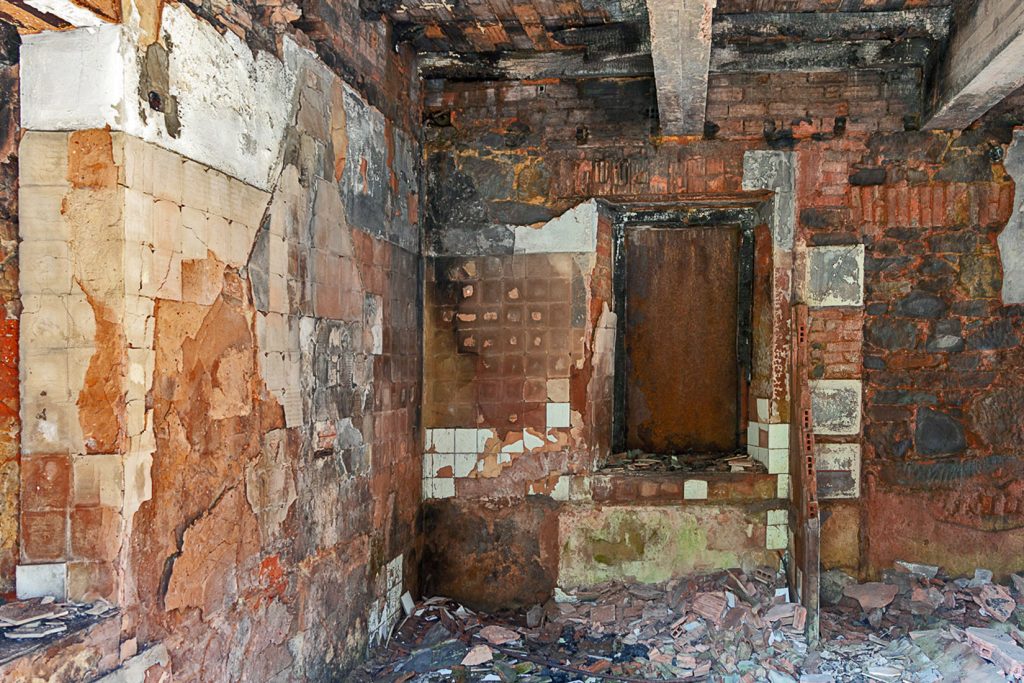 Instalaciones abandonadas del Pozo Pumarabule. Carbayín. Siero 2020.