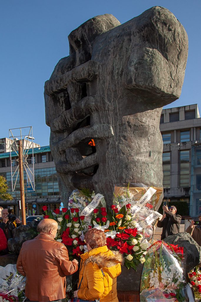 Ofrenda al Monumento Minero el día de Santa Bárbara. Mieres. Asturias 2019