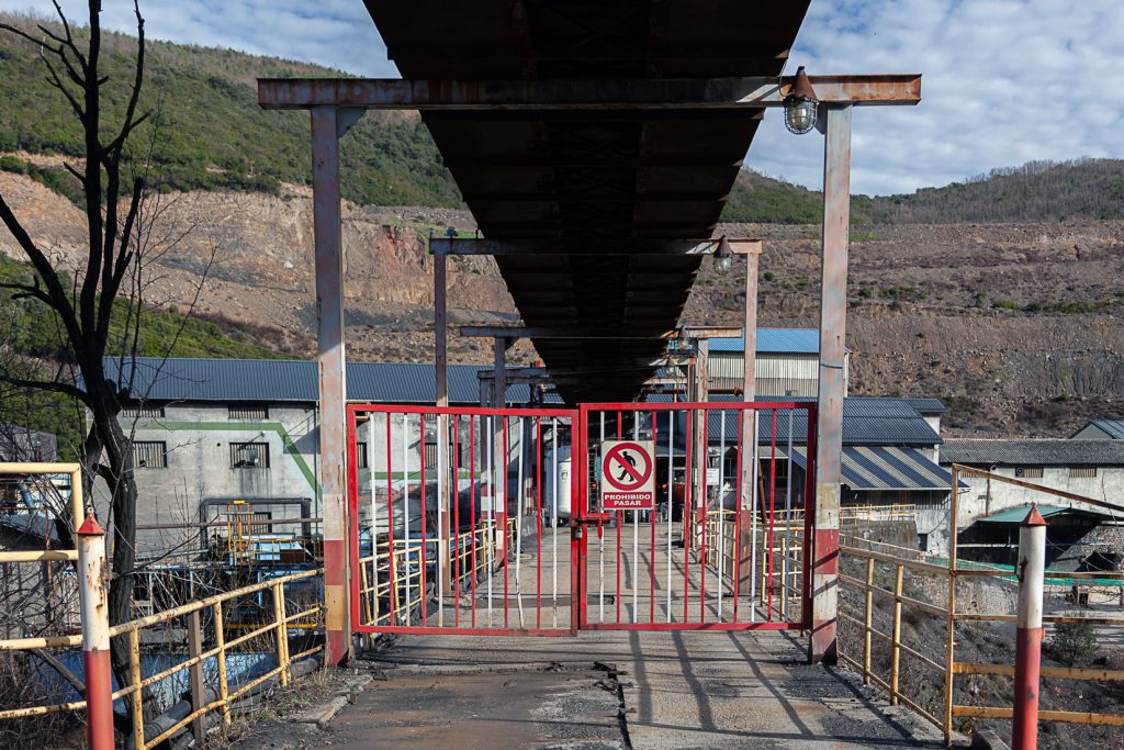 Instalaciones cerradas del lavadero de carbón de Alinos. UMINSA. Toreno. León 2020