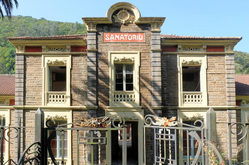 Sanatorio minero de Bustiello. Poblado minero de Bustiello. Mieres. Asturias. 2018