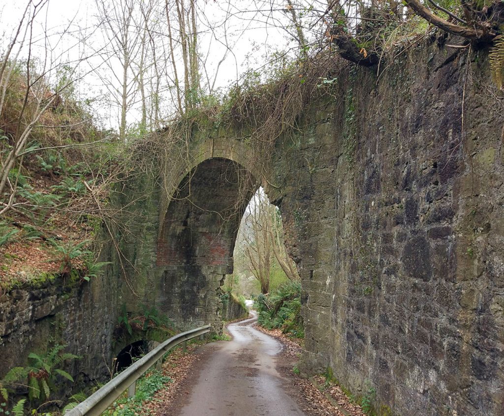 Puente del ferrocarril del primer piso de Mina Mariana. Mieres. Asturias. 2017