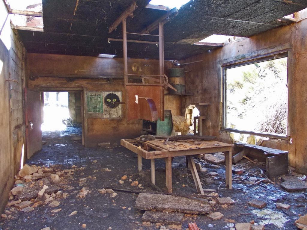 Instalaciones abandonadas de el Pozo Ibarra, Ciñera de Gordón. Pola de Gordón. León 2014