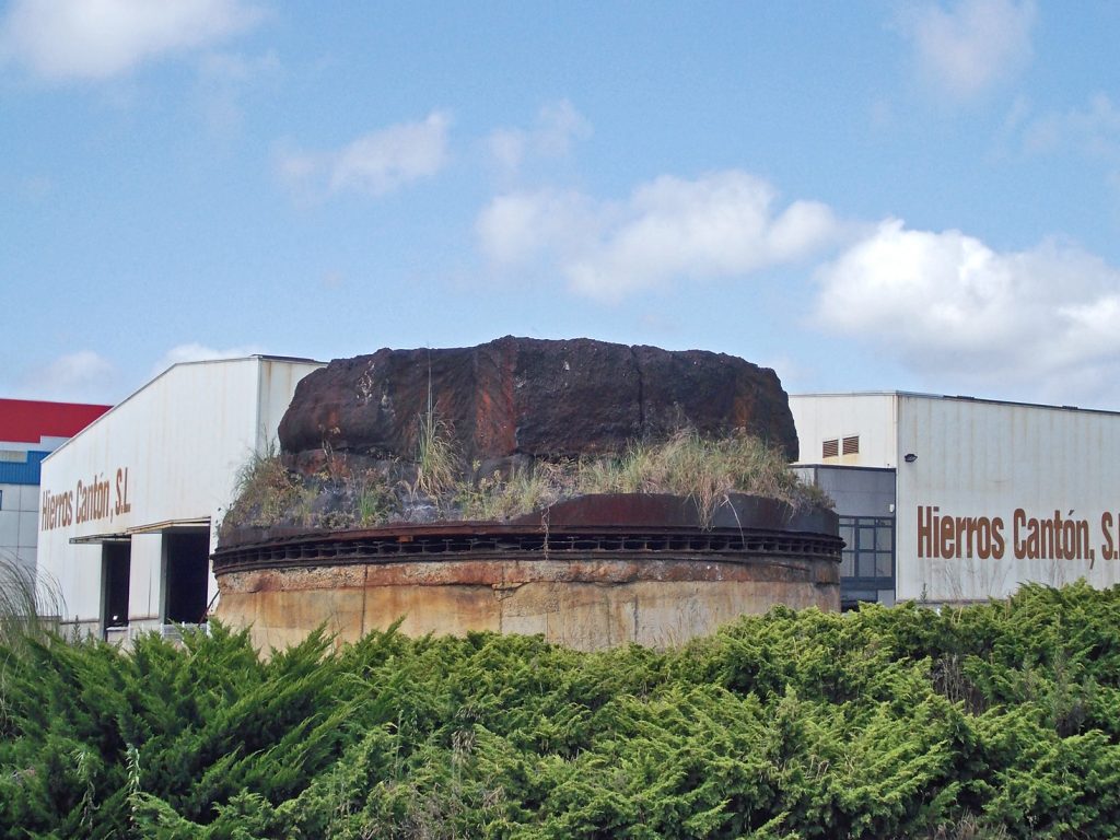 Crisol de uno de los altos hornos de la antigua factoría de ENSIDESA, Avilés, Asturias, 2016