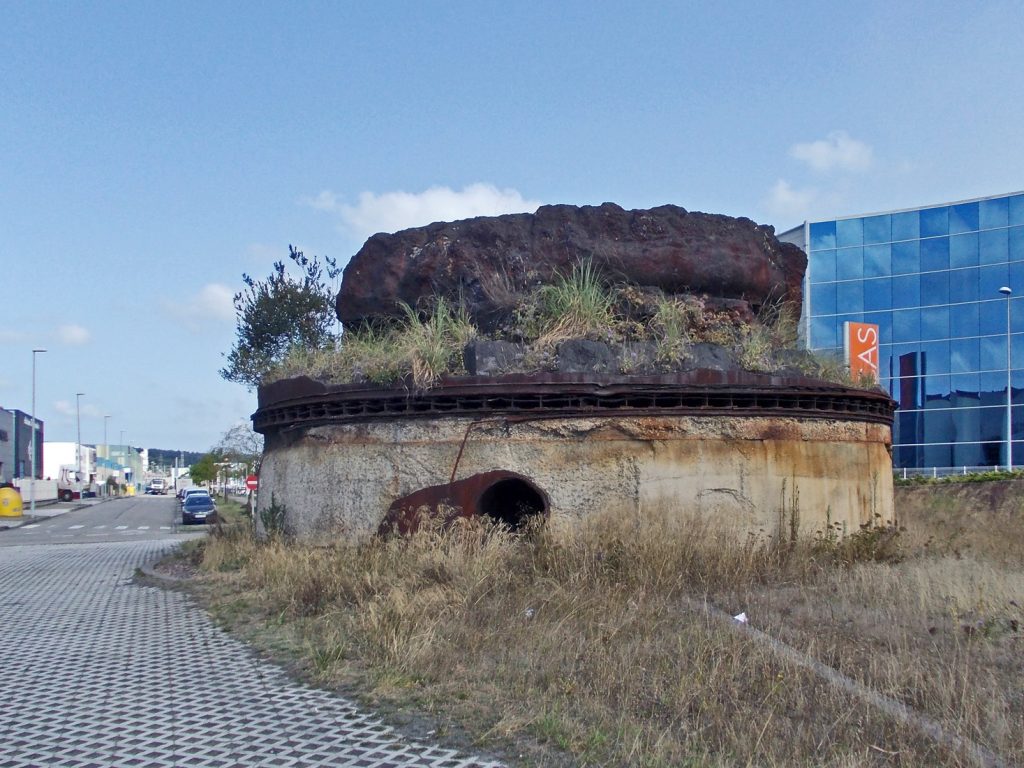 Crisol de uno de los altos hornos de la antigua factoría de ENSIDESA, Avilés, Asturias, 2016