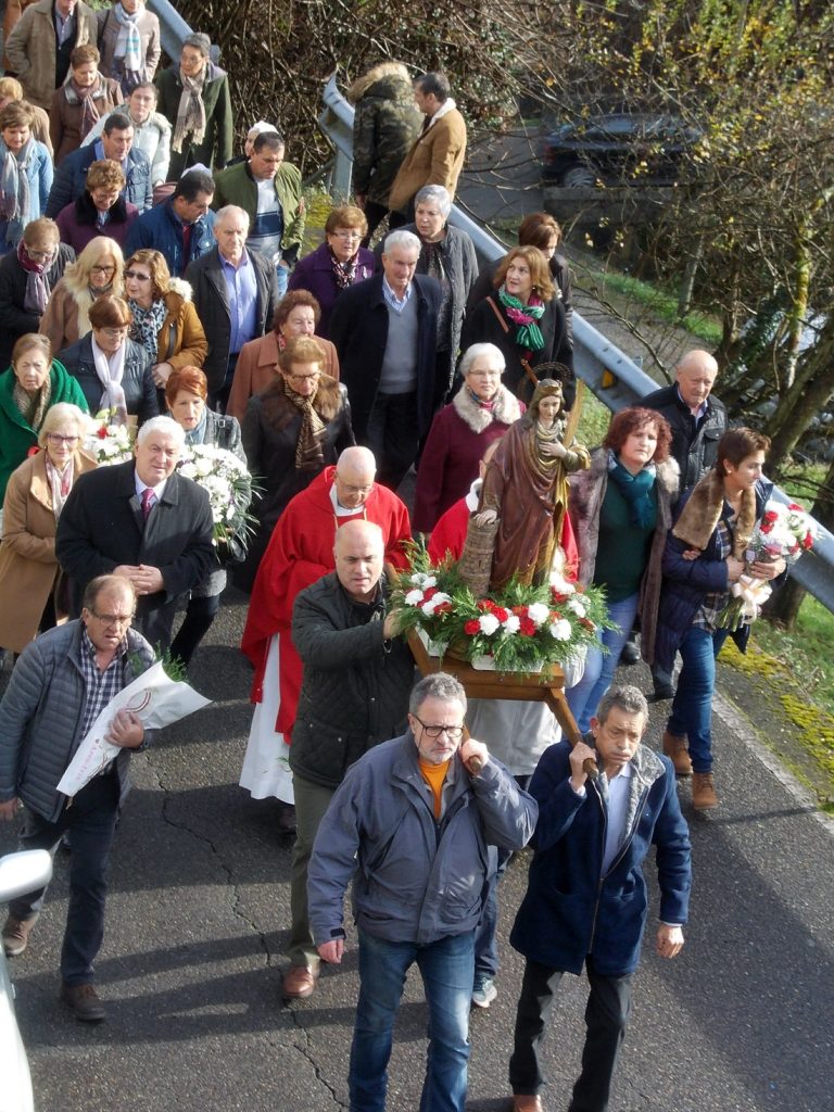 Procesion el Día de Santa Bárbara en el pueblo de Santa Bárbara. Sotrondio. San Martín del Rey Aurelio. Asturias. 2018