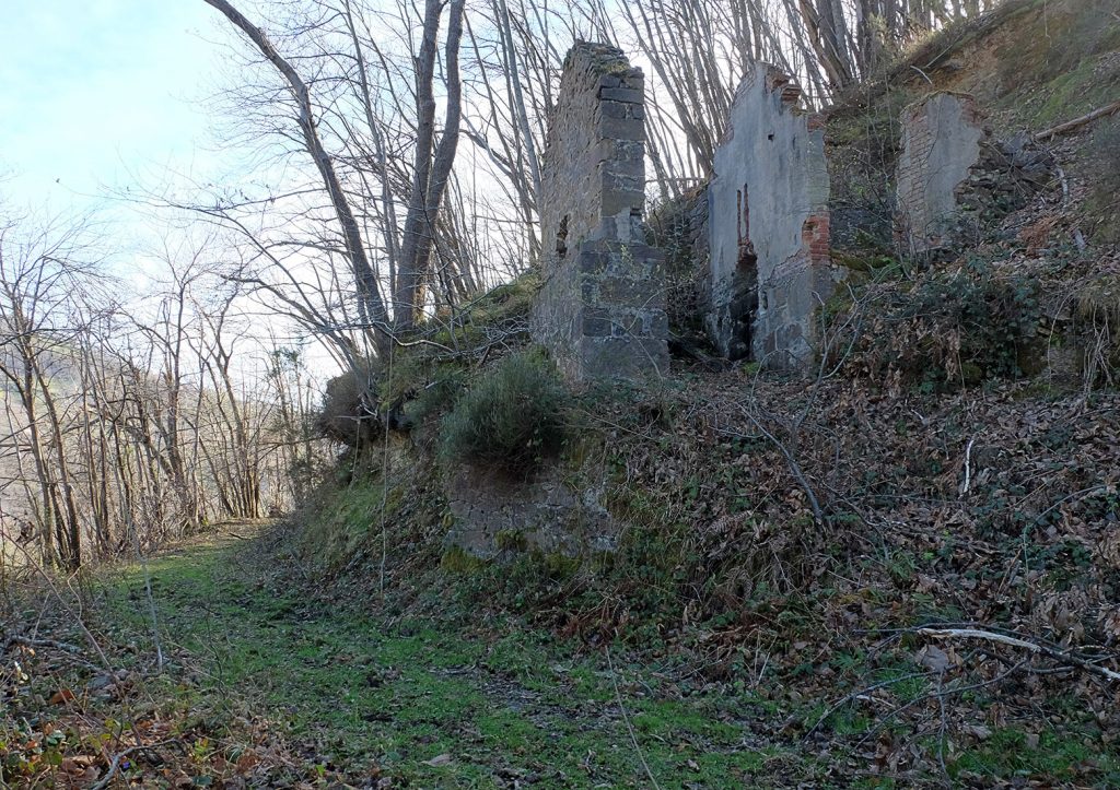Casa de máquinas de un plano inclinado del Pozo Santa Bárbara. Valle de Turón. Mieres. Asturias. 2019