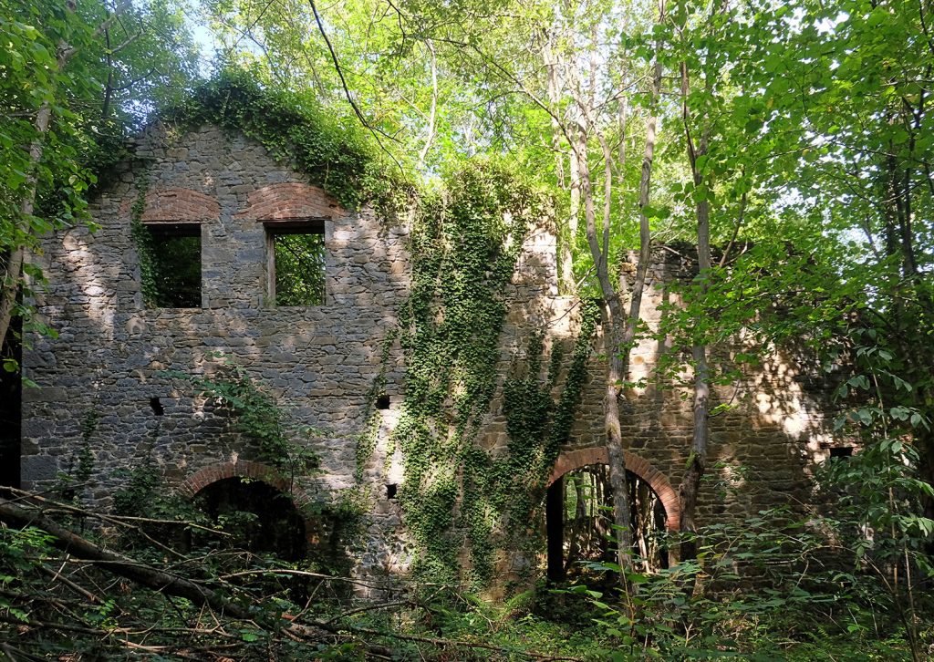 Instalaciones del segundo piso de las Minas de Urbiés. Valle de Turón. Mieres. Asturias. 2017