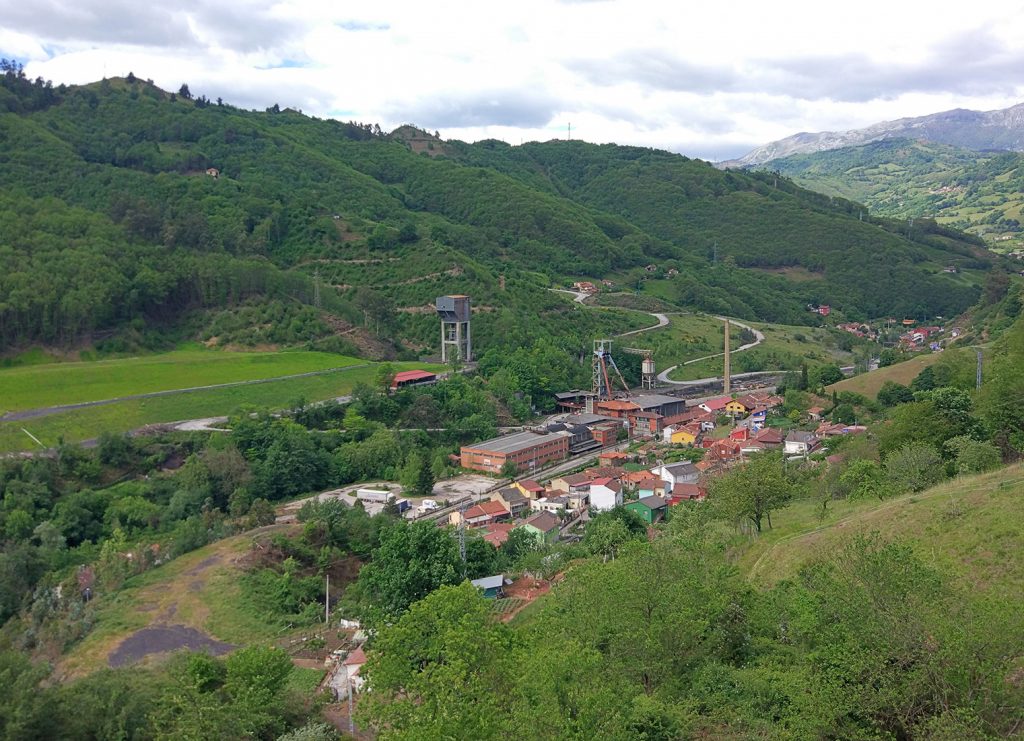 Vista general de Minas de Figaredo. Valle de Turón. Mieres. Asturias. 2017