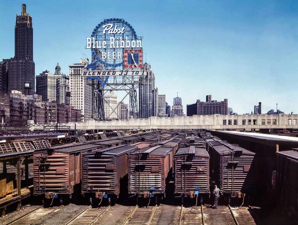Depósito de mercancías, en la estacion central, de South Water Street. Chicago. EEUU. 1943